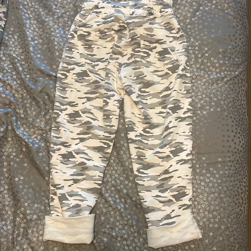 Camo Capris, Italian made 🇮🇹